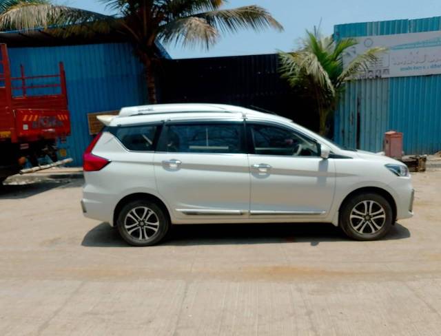 https://images10.gaadi.com/usedcar_image/4528803/original/processed_813d4fa6a8feef47c6d98a789b2ba2ff.jpg?imwidth=6401
