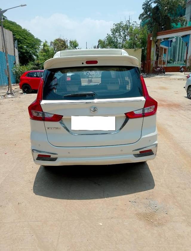https://images10.gaadi.com/usedcar_image/4528803/original/processed_c7e3ea2ab6460e92938eebcd06e54ab5.jpg?imwidth=6402