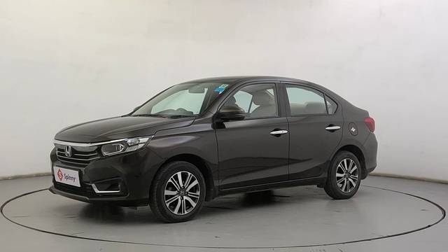 https://images10.gaadi.com/usedcar_image/4528846/original/142561c4b864ebb61bd9e8aca3492e51.JPG?imwidth=6400