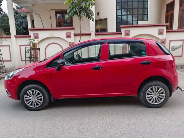 https://images10.gaadi.com/usedcar_image/4528855/original/7a1a0bbd9a5f11a5fd1bf9936560034e.jpg?imwidth=6402