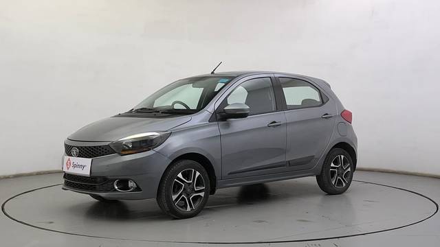 https://images10.gaadi.com/usedcar_image/4528866/original/39980fcfcb7f2b00c1a33d66acb86057.JPG?imwidth=6400