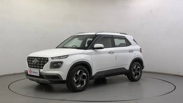 https://images10.gaadi.com/usedcar_image/4528873/original/0143487a50de601e341c574bfdfe901d.JPG?imwidth=6400