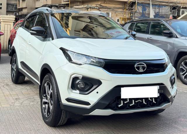 https://images10.gaadi.com/usedcar_image/4528924/original/processed_6cd212d07892adb79c9a3bc647164183.jpg?imwidth=6401
