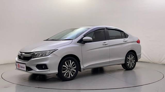 https://images10.gaadi.com/usedcar_image/4528934/original/2d93fd95bacc400dab4ba5fe7e4bc55a.JPG?imwidth=6400