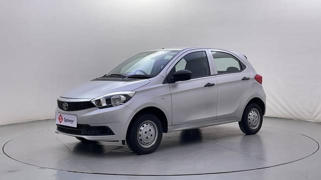 https://images10.gaadi.com/usedcar_image/4528939/original/84df58b785704a53a23532a0a32def92.JPG?imwidth=6400