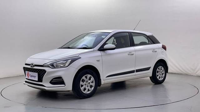 https://images10.gaadi.com/usedcar_image/4529007/original/dd2cef09869e5f445d96a4831cc42227.JPG?imwidth=6400
