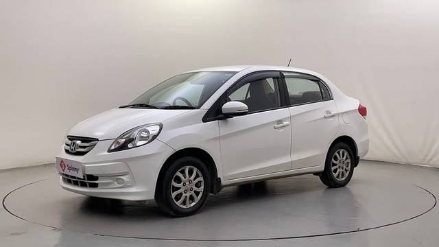 https://images10.gaadi.com/usedcar_image/4529017/original/884faa21d5a4ae9dfedbb0056c00f0a9.JPG?imwidth=6400