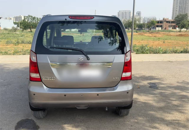 https://images10.gaadi.com/usedcar_image/4529022/original/e7ab304b-e720-4b1e-96c4-926b28b0885c.?imwidth=6400