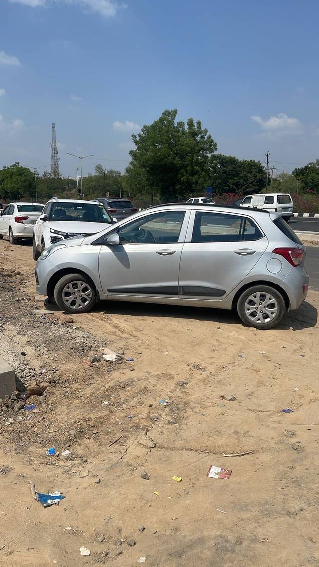 https://images10.gaadi.com/usedcar_image/4529028/original/475bd237-6c2a-472f-a8e3-a855fcc6cf59.jpg?imwidth=6400