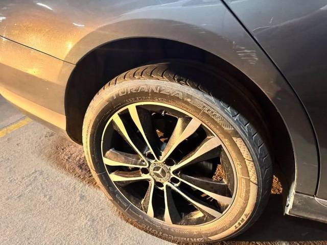 https://images10.gaadi.com/usedcar_image/4529043/original/processed_43e5cacd-d603-4fb6-904d-e4dc51fe9ac9.jpeg?imwidth=6402