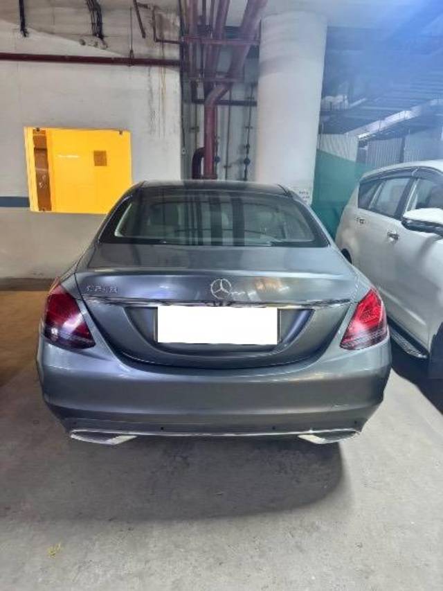 https://images10.gaadi.com/usedcar_image/4529043/original/processed_e0fcce2d-ec2d-44c0-87ce-59e035b3c568.jpeg?imwidth=6400