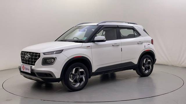 https://images10.gaadi.com/usedcar_image/4529080/original/b08980b53cb88988c0db11d10b3ce9ee.JPG?imwidth=6400