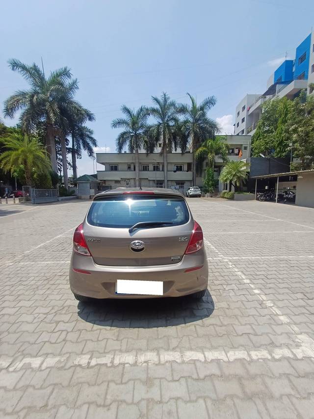 https://images10.gaadi.com/usedcar_image/4529105/original/processed_f8819b61-4673-4893-80f3-b90dce0ec8bd.jpg?imwidth=6402