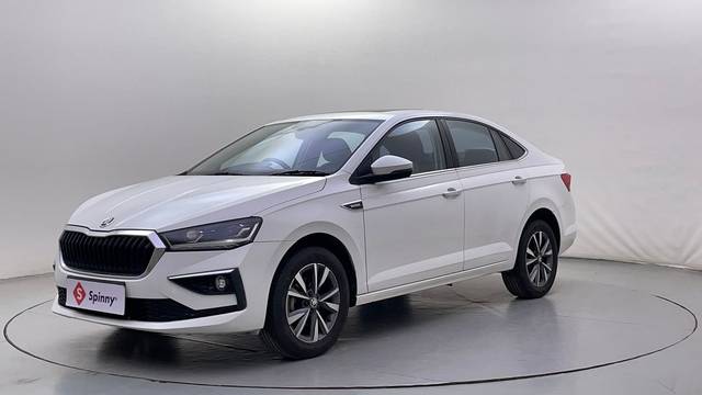 https://images10.gaadi.com/usedcar_image/4529114/original/ee9c64890b52abd55903854c32b70831.JPG?imwidth=6400
