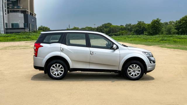 https://images10.gaadi.com/usedcar_image/4529133/original/f5fee9ddd8001f3bb917a5721967112e.jpg?imwidth=6401