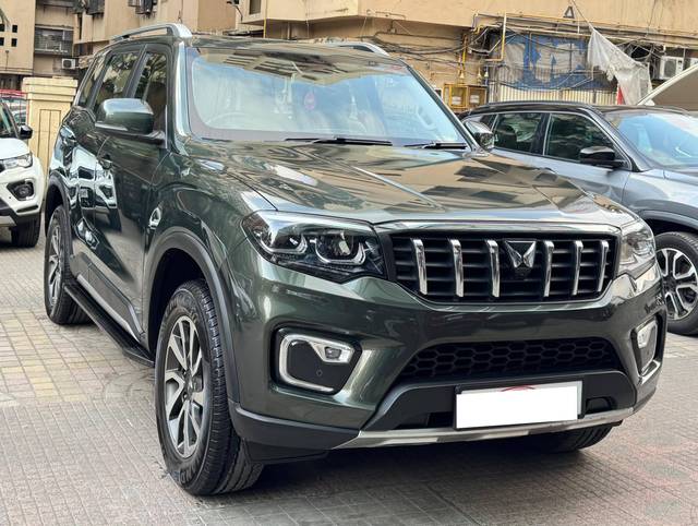https://images10.gaadi.com/usedcar_image/4529139/original/processed_70c90042848b353ad5daf694cd325dd3.jpg?imwidth=6401
