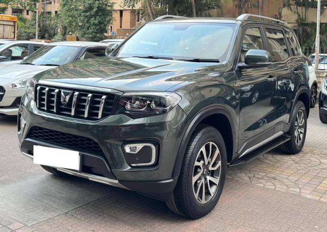 https://images10.gaadi.com/usedcar_image/4529139/original/processed_d03c02e73df8271b3cad672bf1843cef.jpg?imwidth=6402
