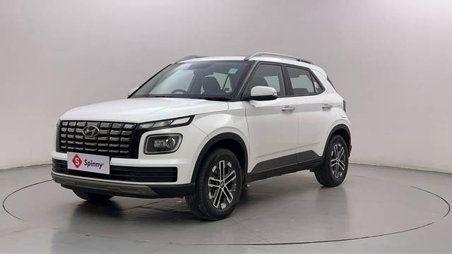 https://images10.gaadi.com/usedcar_image/4529160/original/ce97b9590d0e75314b57457b72664d7c.JPG?imwidth=6400