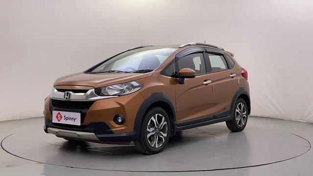 https://images10.gaadi.com/usedcar_image/4529169/original/0be5c46216909cfc685178738c3cfd49.JPG?imwidth=6400