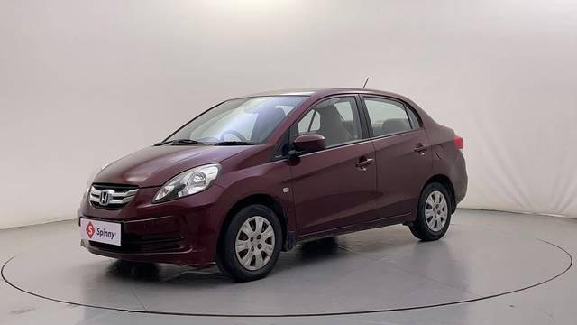 https://images10.gaadi.com/usedcar_image/4529170/original/d617ebfa532a03af811cd914856af717.JPG?imwidth=6400