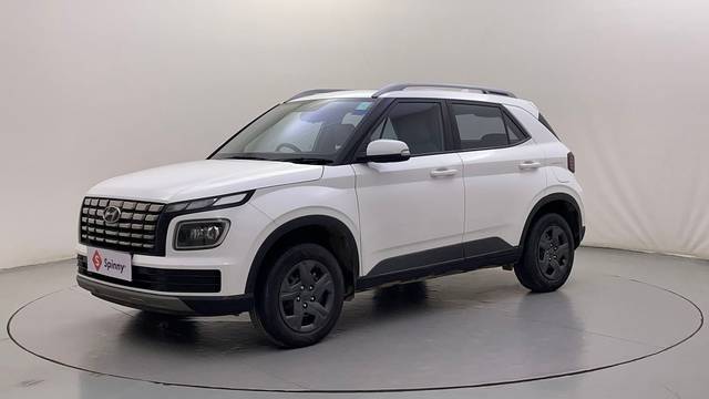 https://images10.gaadi.com/usedcar_image/4529217/original/fa7652ecd71a5401109dd944e98e2635.JPG?imwidth=6400