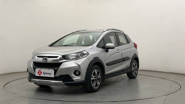 https://images10.gaadi.com/usedcar_image/4529223/original/a32563c0f3a7c25337ac7b73832561ba.JPG?imwidth=6400