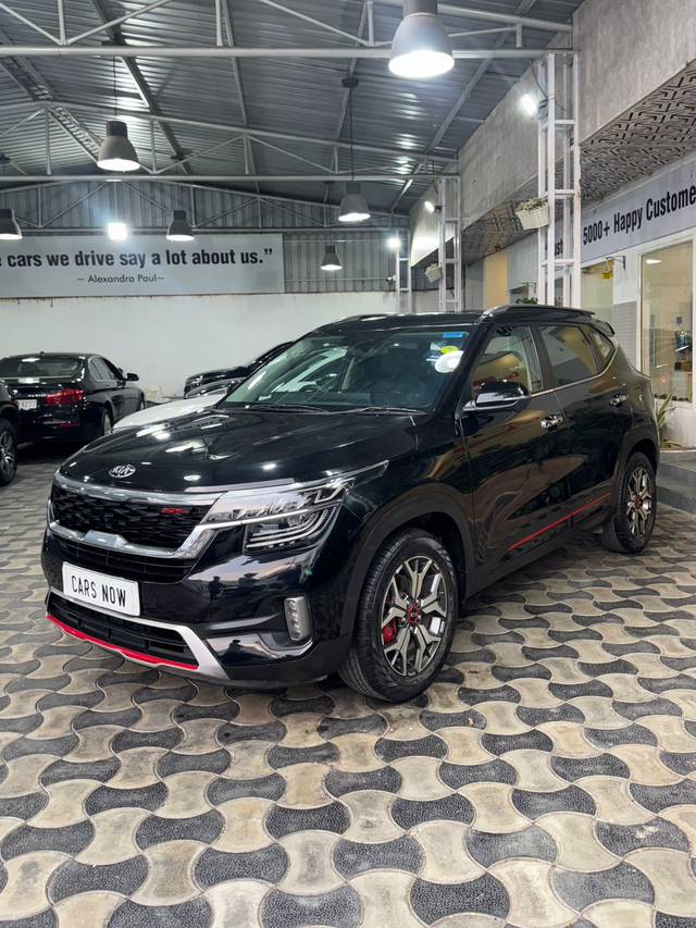 https://images10.gaadi.com/usedcar_image/4529250/original/1f0154cfa92cd437acd76f10e95e66fe.jpg?imwidth=6401