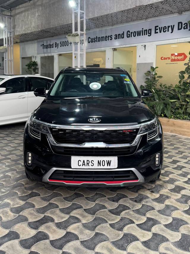 https://images10.gaadi.com/usedcar_image/4529250/original/4c0c7a4356b6c5b62b7fbc94e019db59.jpg?imwidth=6400