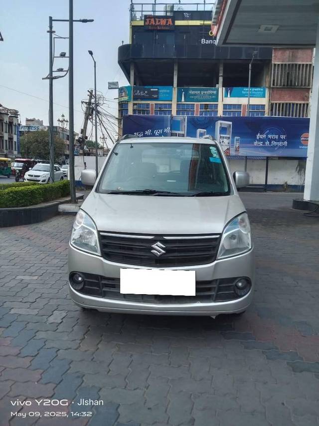 https://images10.gaadi.com/usedcar_image/4529268/original/processed_e65088737c2f9e14c539b7ba97f43b28.jpeg?imwidth=6402