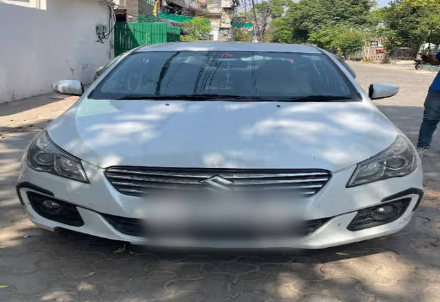 https://images10.gaadi.com/usedcar_image/4529297/original/7bb3d609-0f94-439a-847d-30bb2cf89458.?imwidth=6400
