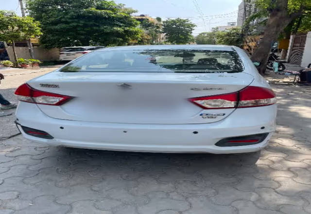 https://images10.gaadi.com/usedcar_image/4529297/original/d8717956-66b0-454a-8a84-a46b5cba652f.?imwidth=6402