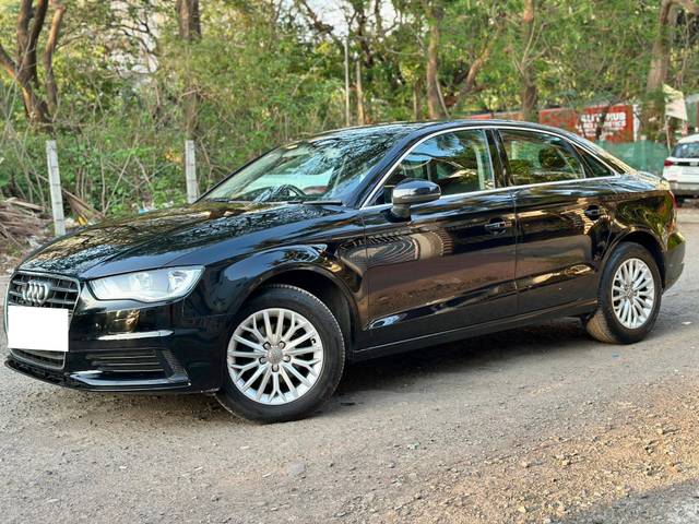 https://images10.gaadi.com/usedcar_image/4529311/original/processed_4ebfc498e90ccdd8a76c76a50846737a.jpg?imwidth=6400