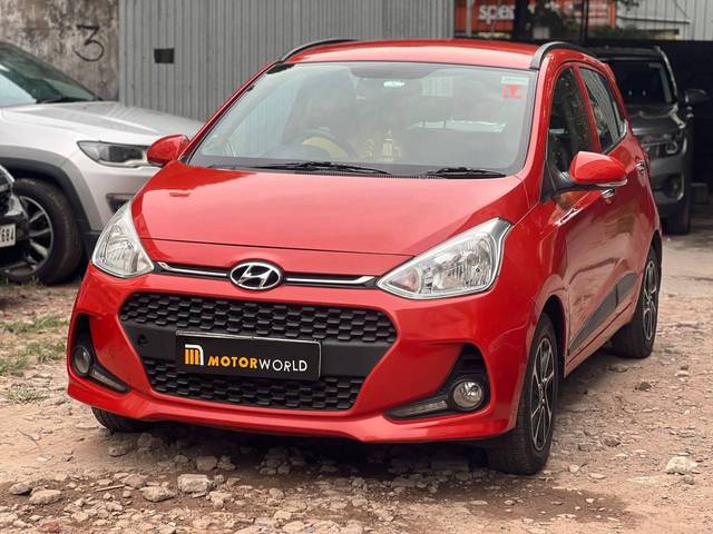 https://images10.gaadi.com/usedcar_image/4529337/original/processed_a7ff7d28c3198d0d050be058fb8388fe.jpg?imwidth=6402