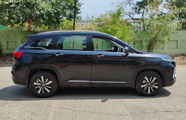https://images10.gaadi.com/usedcar_image/4529354/original/4d035e282f22e0814222db26523560f4.jpg?imwidth=6401