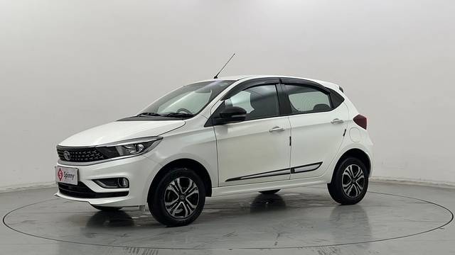 https://images10.gaadi.com/usedcar_image/4529435/original/9bbadd5d976c26984bcb9203775476a2.JPG?imwidth=6400