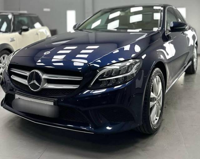 https://images10.gaadi.com/usedcar_image/4529449/original/processed_c73683cd20f976b2696eb0f96b9d0132.jpg?imwidth=6401