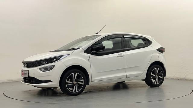 https://images10.gaadi.com/usedcar_image/4529453/original/2badb5134508abdf2f3a3a79644513e2.JPG?imwidth=6400