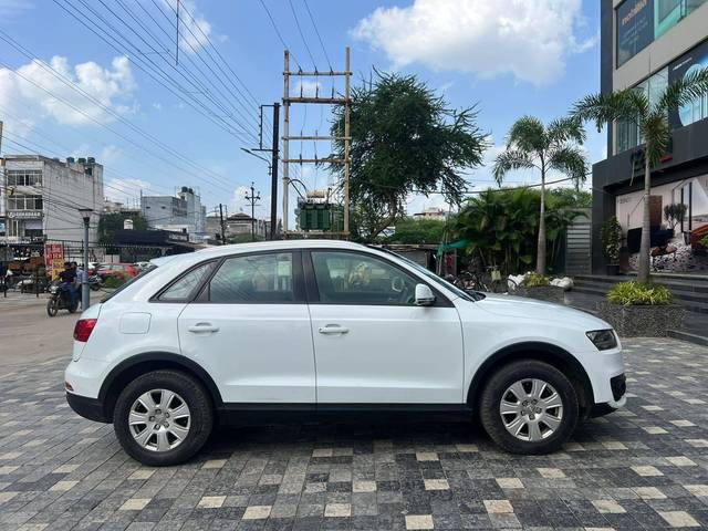 https://images10.gaadi.com/usedcar_image/4529487/original/processed_5231f945306e6391228e90dc29224c25.jpg?imwidth=6401