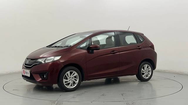 https://images10.gaadi.com/usedcar_image/4529493/original/3a490da38ac0fb650a483f2615a2a6db.JPG?imwidth=6400