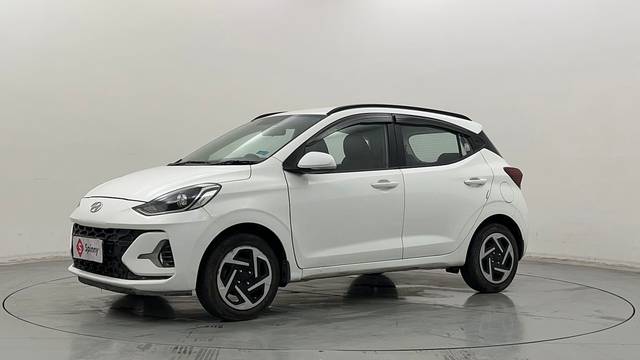 https://images10.gaadi.com/usedcar_image/4529500/original/b7fb129a2f01b2140daf1fca2627160f.JPG?imwidth=6400