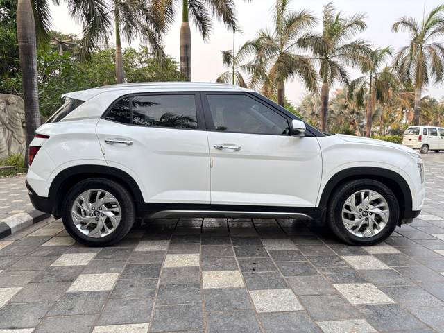 https://images10.gaadi.com/usedcar_image/4529523/original/e891c3a0c12ba4edba1351fe27819772.jpg?imwidth=6401