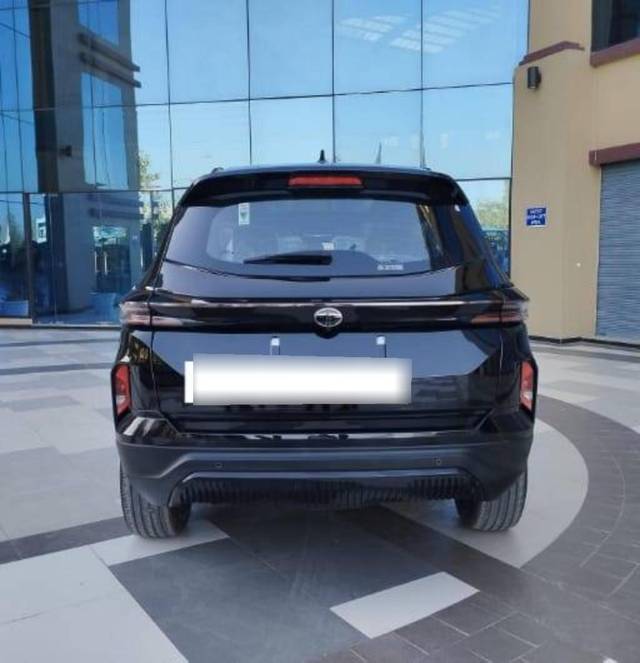 https://images10.gaadi.com/usedcar_image/4529530/original/processed_8bf4ab5194679197b0e0e0783dafdcfd.jpg?imwidth=6402