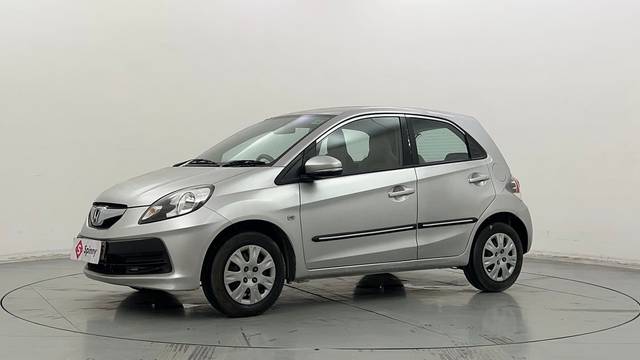 https://images10.gaadi.com/usedcar_image/4529536/original/7785b21e015894bcb4c3059579d2698a.JPG?imwidth=6400