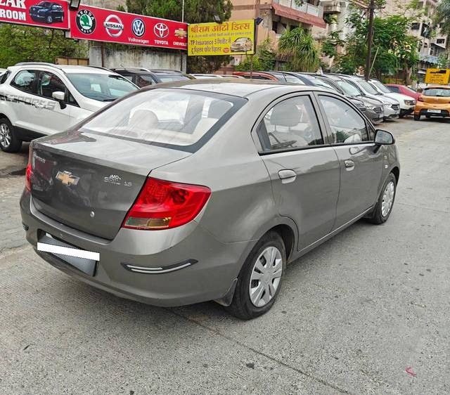 https://images10.gaadi.com/usedcar_image/4529581/original/processed_b27ad169cf581ac90b01bcca39a2cac8.jpg?imwidth=6401