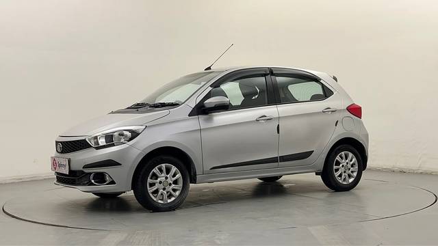 https://images10.gaadi.com/usedcar_image/4529585/original/2bc62ad4b5c1cd7595e2858319304eee.JPG?imwidth=6400