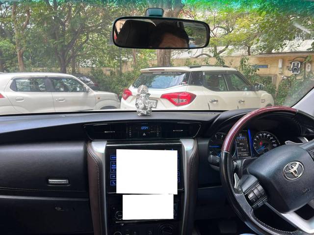 https://images10.gaadi.com/usedcar_image/4529586/original/processed_c96c8f08f40e8d24cc3a856ba1690d9a.jpeg?imwidth=6401