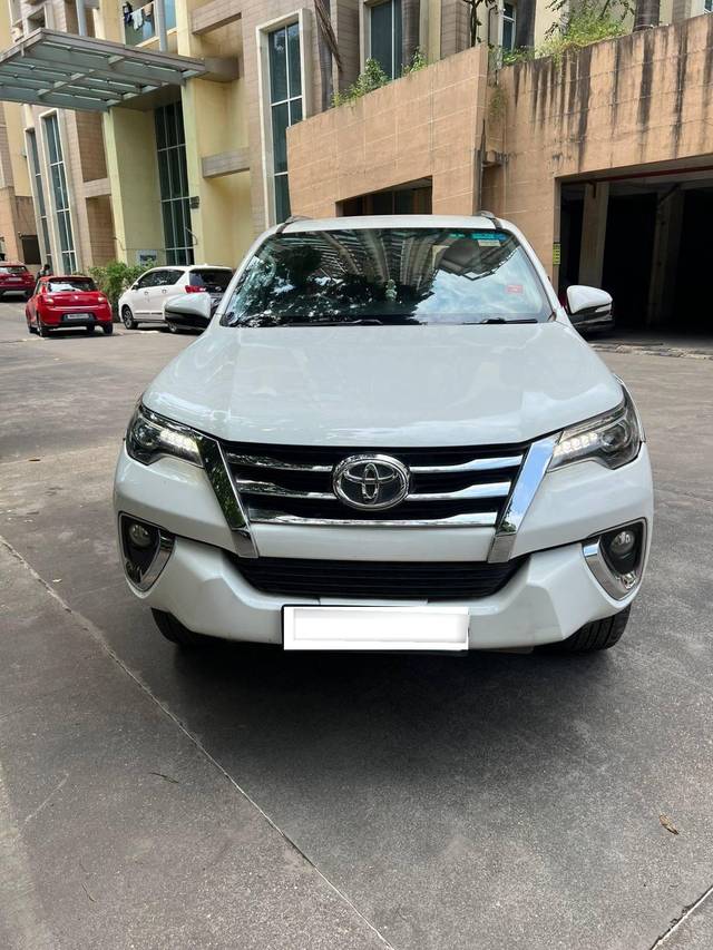 https://images10.gaadi.com/usedcar_image/4529586/original/processed_d0b53aeb8f7625334622538ccb276ca1.jpeg?imwidth=6400