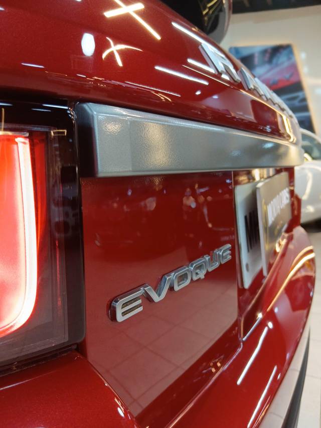 https://images10.gaadi.com/usedcar_image/4529589/original/e6192be2c26b23055b23bb5557612d72.jpg?imwidth=6402
