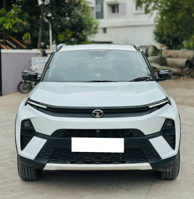 https://images10.gaadi.com/usedcar_image/4529651/original/processed_eecc895039a9d170cba523bc8d68969c.jpg?imwidth=6402