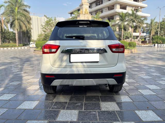 https://images10.gaadi.com/usedcar_image/4529671/original/processed_6f8e4e6f46caf54263f5e5713e1c8a3d.jpg?imwidth=6402